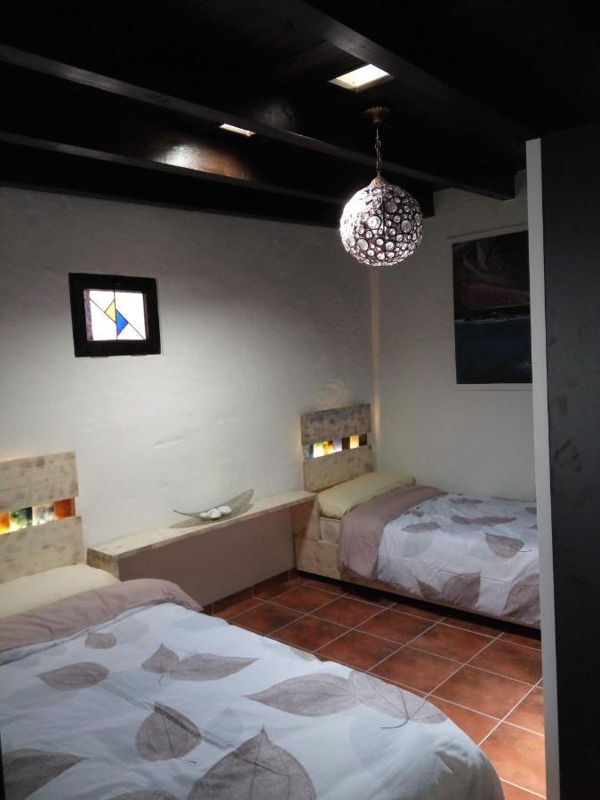 Aloelux Villa !! - Private Villa With Pool , Jacuzzi, Cinema, Massage ,Wonderful View, Art Desing Villa تياس المظهر الخارجي الصورة