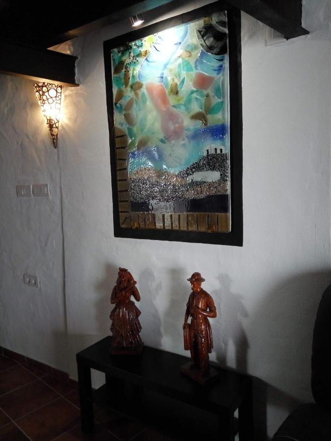 Aloelux Villa !! - Private Villa With Pool , Jacuzzi, Cinema, Massage ,Wonderful View, Art Desing Villa تياس المظهر الخارجي الصورة