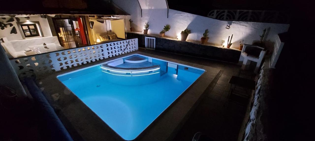 Aloelux Villa !! - Private Villa With Pool , Jacuzzi, Cinema, Massage ,Wonderful View, Art Desing Villa تياس المظهر الخارجي الصورة